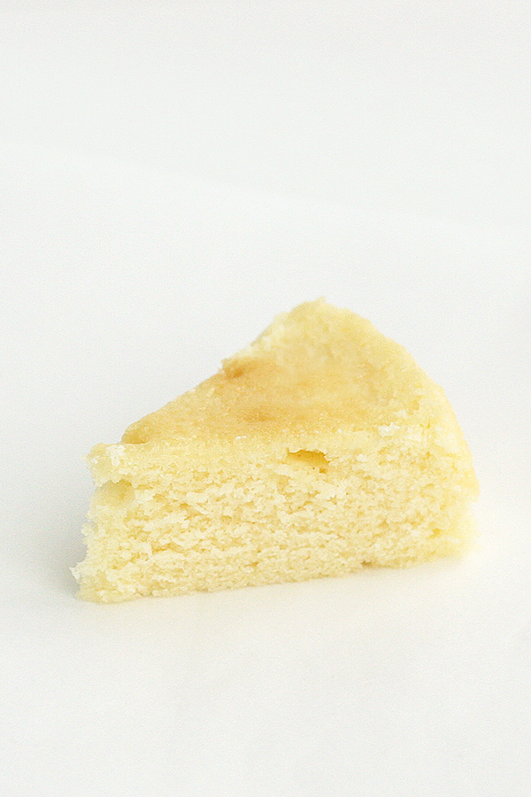 Acids in Baking - how acidic ingredients like lemon, chocolate and buttermilk affect a cake recipe | by Summer Stone for TheCakeBlog.com