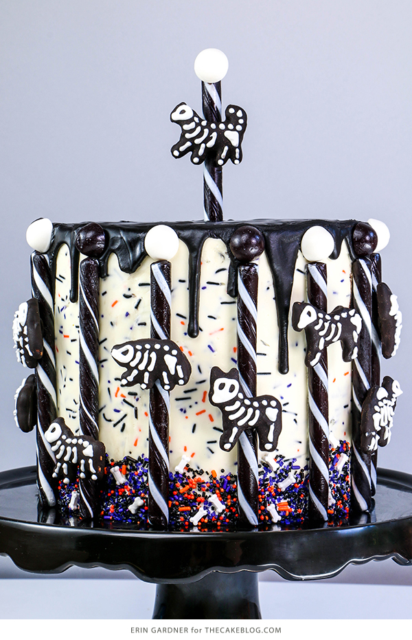 Animal Skeleton Cake made with animal crackers | by Erin Gardner for TheCakeBlog.com