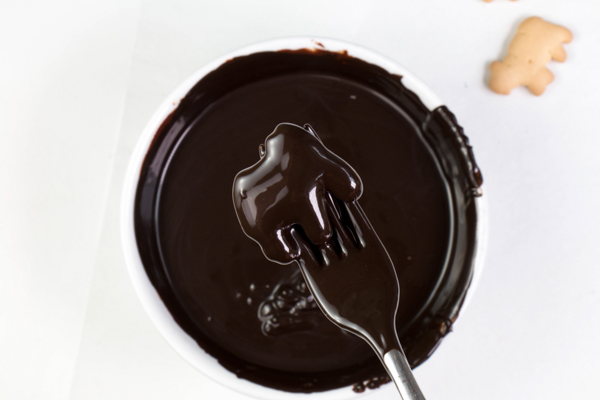 Animal Skeleton Cake made with animal crackers | by Erin Gardner for TheCakeBlog.com