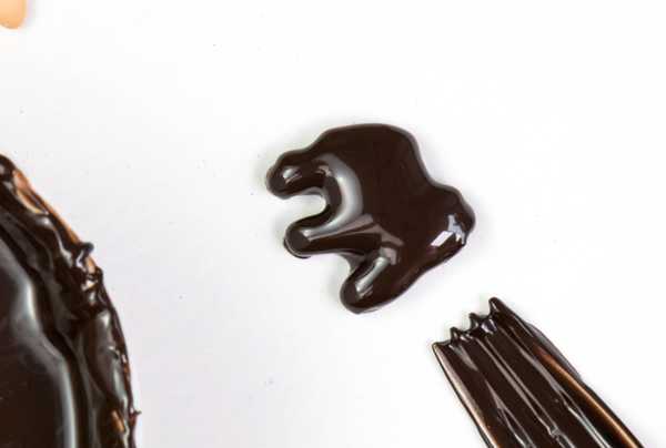 Animal Skeleton Cake made with animal crackers | by Erin Gardner for TheCakeBlog.com