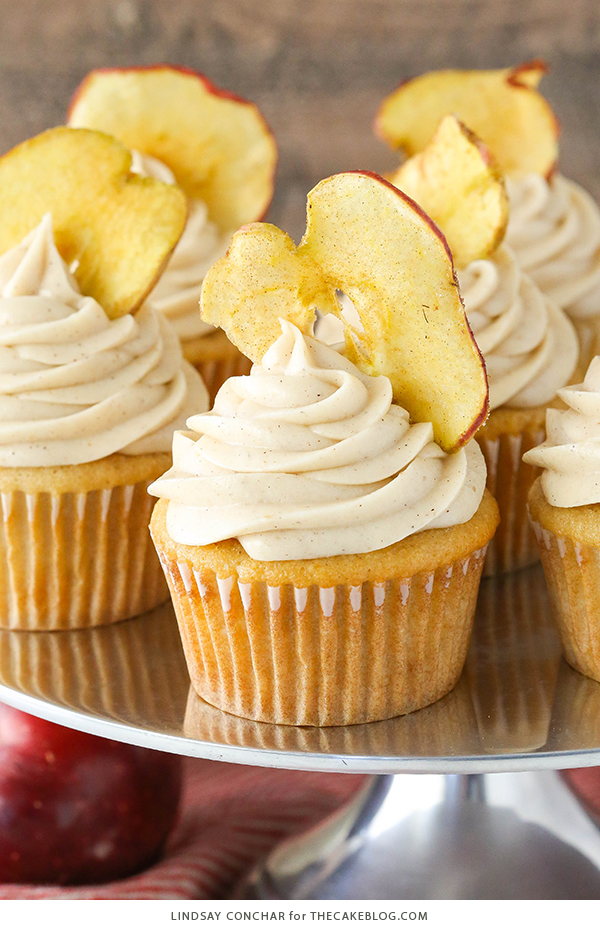 Apple Butter Cupcakes - a deliciously easy cupcake recipe with apple butter in both the cupcake and frosting for lots of great apple flavor | by Lindsay Conchar for TheCakeBlog.com