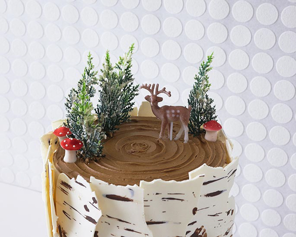 Birch Log Cake! Learn how to make this wintry, birch cake that looks just like a natural birch branch | by Cakegirls for TheCakeBlog.com