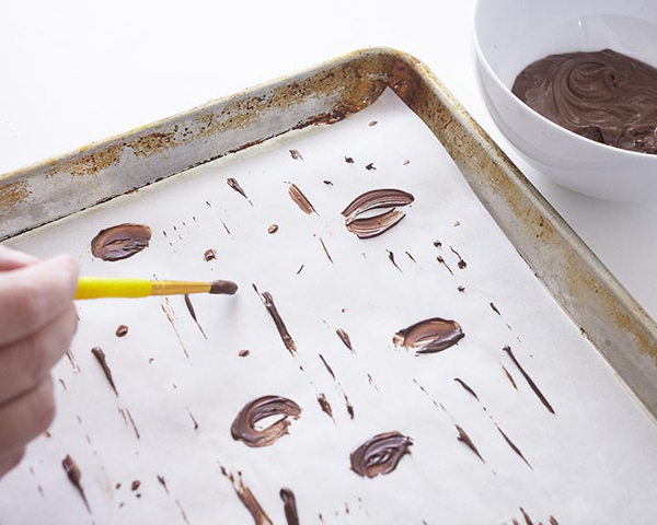 Birch Log Cake! Learn how to make this wintry, birch cake that looks just like a natural birch branch | by Cakegirls for TheCakeBlog.com