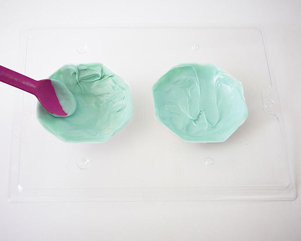 Cake Gems - how to make gem-shaped chocolate truffles filled with cake | by Cakegirls for TheCakeBlog.com