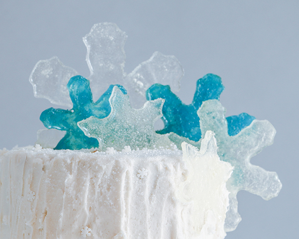 How to make candy snowflakes | by Erin Gardner for TheCakeBlog.com