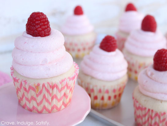 Champagne & Raspberry Cupcakes by Lauren Kapeluck | TheCakeBlog.com