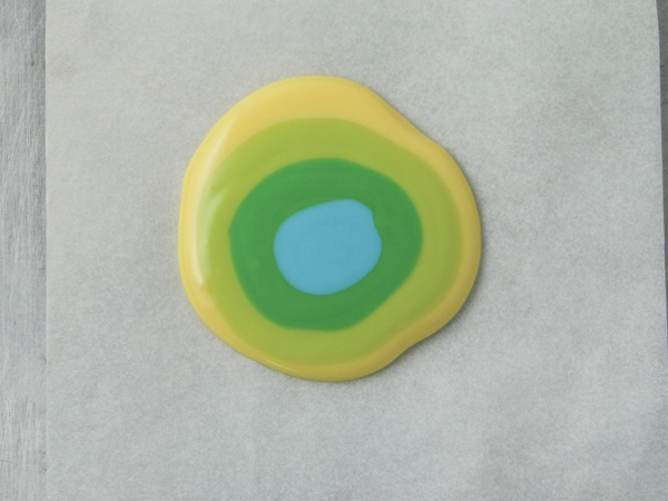 Mod Polka Dot Cake - how to make colorful polka dot toppers for cakes and cupcakes using chocolate coating | Erin Gardner for TheCakeBlog.com