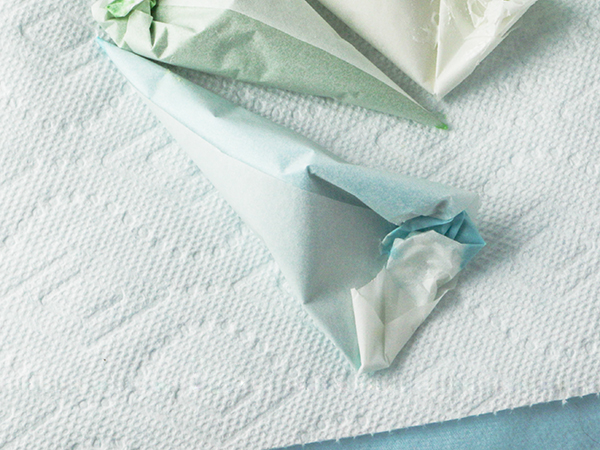 Mod Polka Dot Cake - how to make colorful polka dot toppers for cakes and cupcakes using chocolate coating | Erin Gardner for TheCakeBlog.com