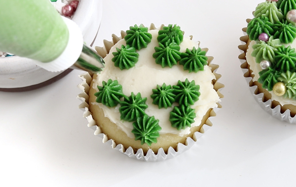 Christmas Wreath Cupcakes | by Whitney DePaoli for TheCakeBlog.com