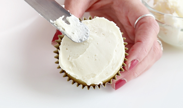 Christmas Wreath Cupcakes | by Whitney DePaoli for TheCakeBlog.com