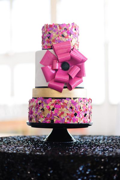 10 Confetti Throwing Cakes
