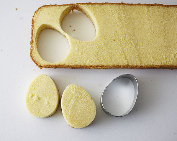 Mini Easter Egg Cakes | by Cakegirls for TheCakeBlog.com