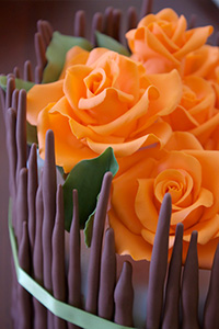 How to make gumpaste roses and a Thanksgiving centerpiece cake | by Miso Bakes for TheCakeBlog.com