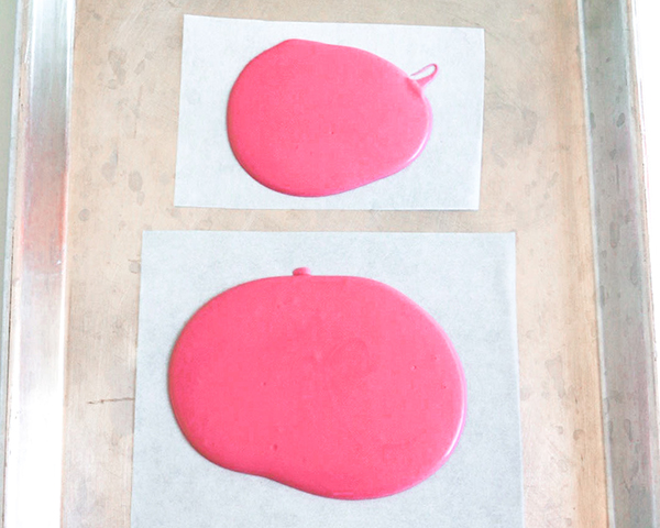 Flamingo Cake - how to make a pink flamingo cake topper using chocolate candy melts and brushstroke feathers | by Erin Gardner for TheCakeBlog.com