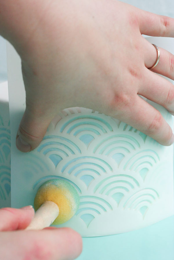 Flamingo Cake | by Erica OBrien for TheCakeBlog.com