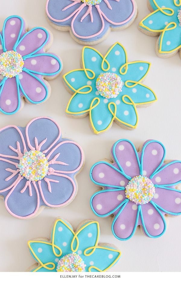 How to make Flower Sugar Cookies | by ellenJAY for TheCakeBlog.com