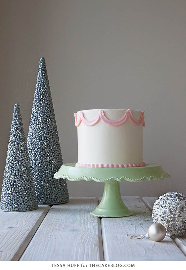 Gingerbread Latte Cake! Gingerbread cake, espresso buttercream and toffee bits, perfect for holiday parties and Christmas dessert | by Tessa Huff for TheCakeBlog.com