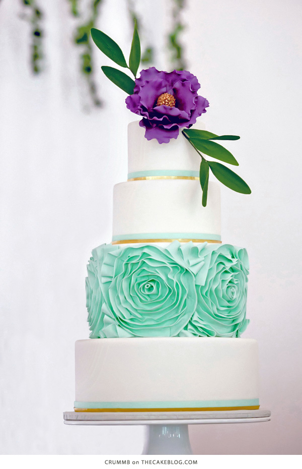 10 Gorgeously Green Cakes | including this design by Crummb | on TheCakeBlog.com