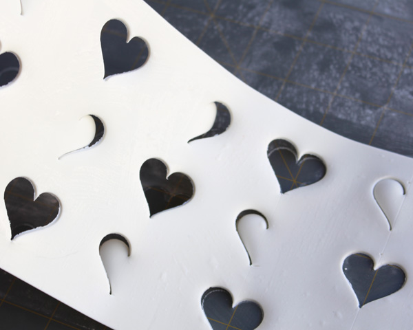 How to make a heart cutout cake | by Rachael Teufel for TheCakeBlog.com
