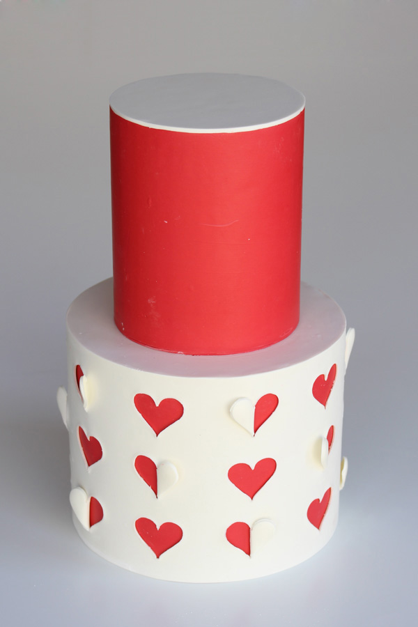 How to make a heart cutout cake | by Rachael Teufel for TheCakeBlog.com