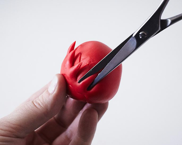 Winter Hat Cake - learn how to make this cozy cake that looks just like a knitted hat | by Cakegirls for TheCakeBlog.com