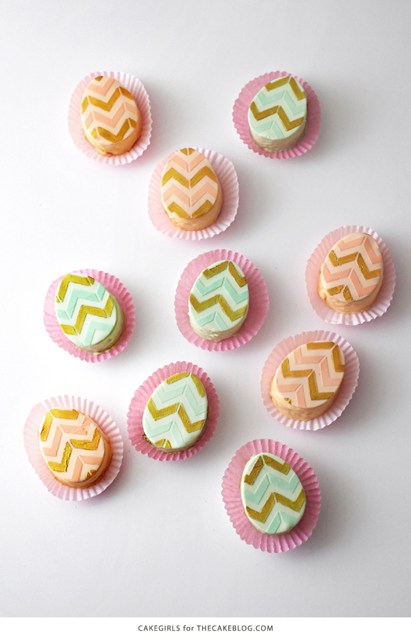 Mini Easter Egg Cakes | by Cakegirls for TheCakeBlog.com