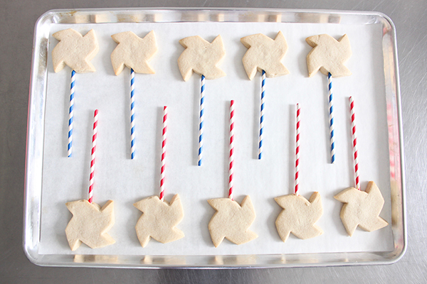 Pinwheel Cookies -- red, white and blue pinwheel cookies on a stick | by ellenJAY for TheCakeBlog.com