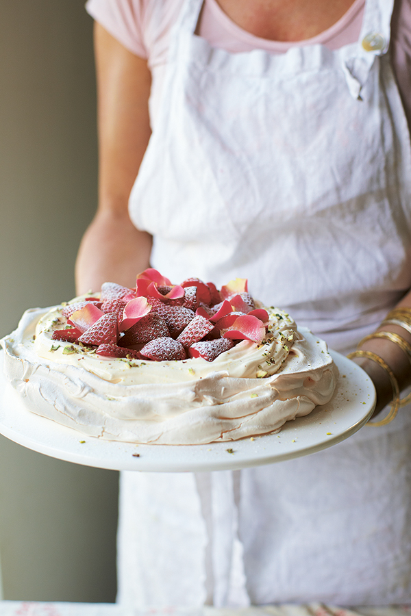 Rose Water Pavlova | TheCakeBlog.com