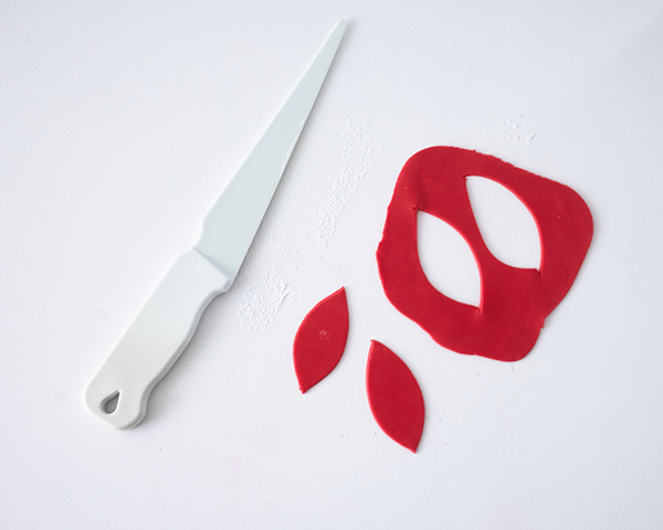 How to make a Russian nesting doll cake | by Cakegirls for TheCakeBlog.com