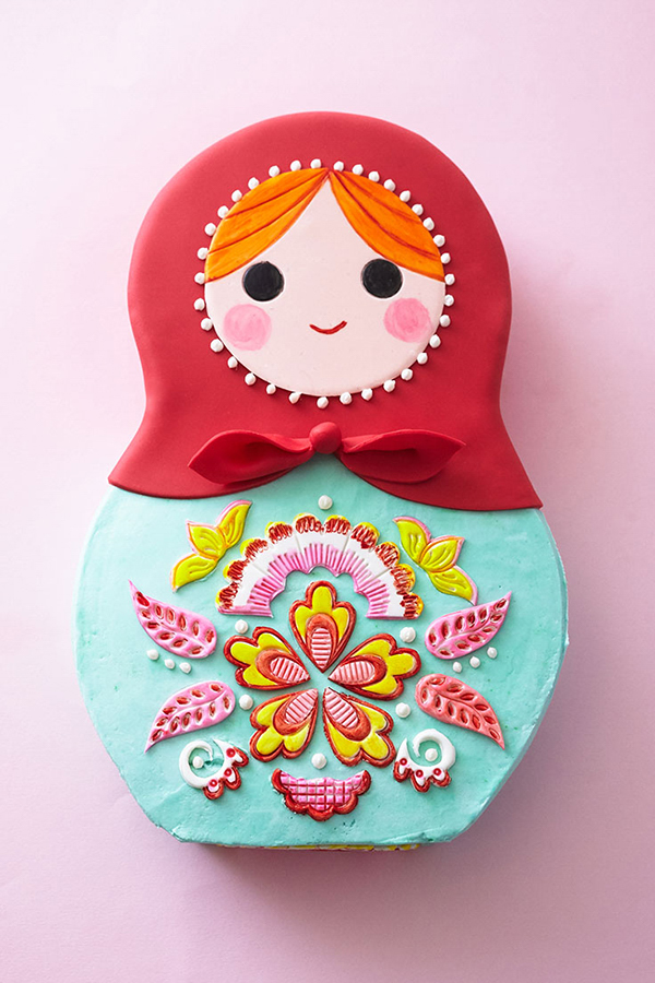 How to make a Russian nesting doll cake | by Cakegirls for TheCakeBlog.com
