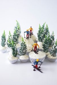 Ski Scene Cupcakes are a wintry dessert that's super easy to create at home for winter birthdays and snow themed parties.  By Cakegirls for TheCakeBlog.com
