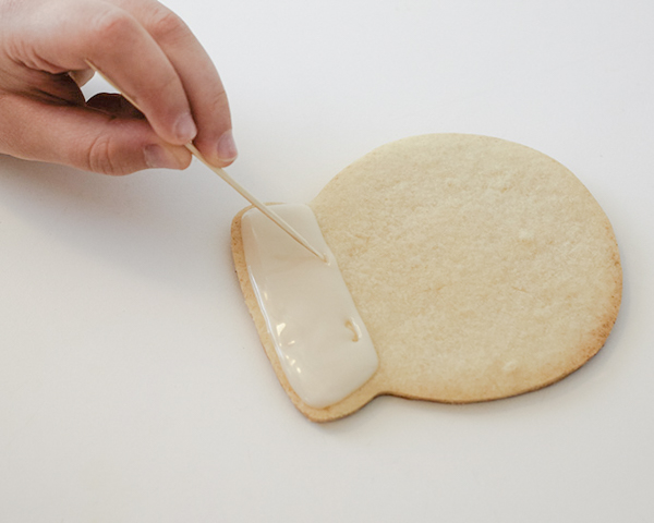 Snow Globe Cookies - decorated sugar cookies for the holidays | by Cakegirls for TheCakeBlog.com