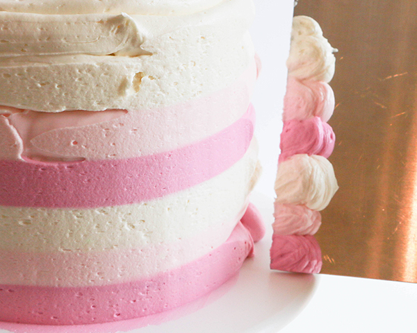 How to make a striped buttercream cake | by Erin Gardner for TheCakeBlog.com
