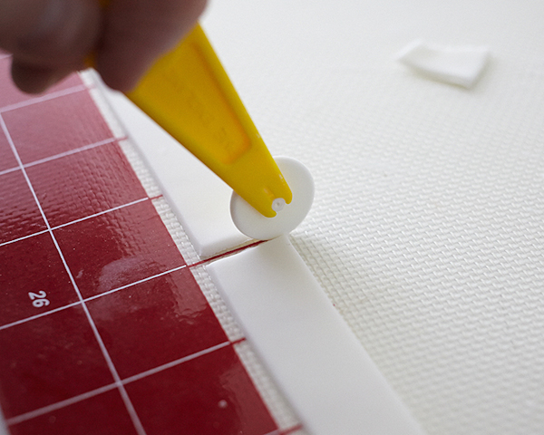 How to make a Valentine's Chocolate Candy Box Cake | by Cakegirls on TheCakeBlog.com
