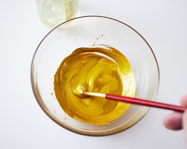 How to make a Valentine's Chocolate Candy Box Cake | by Cakegirls on TheCakeBlog.com