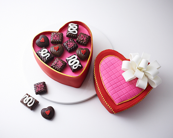 How to make a Valentine's Chocolate Candy Box Cake | by Cakegirls on TheCakeBlog.com