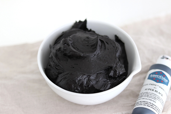 Witch Cauldron Cake - how to make an amazing Halloween cauldron cake that looks like bubbling witches' brew | by Whitney DePaoli for TheCakeBlog.com