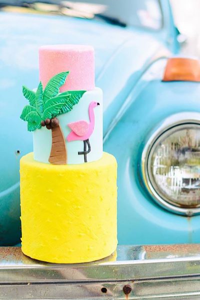 10 Brilliant Yellow Cakes